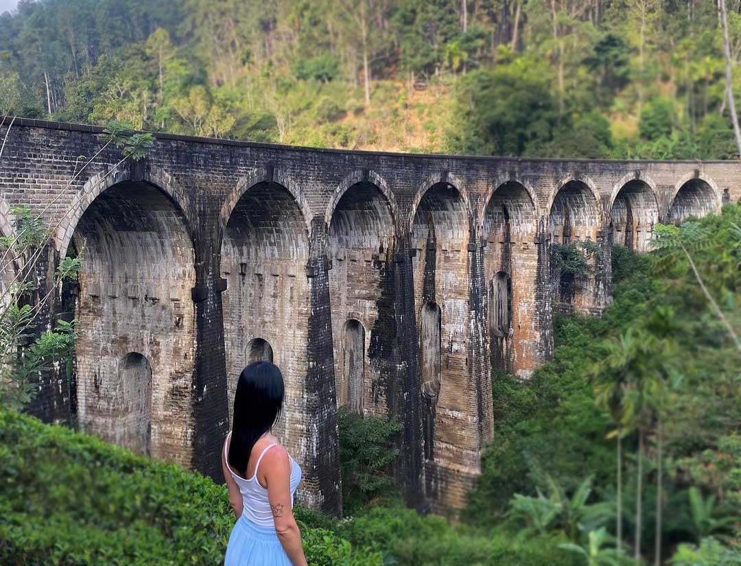Nine-Arch-Bridge-Sri-Lanka