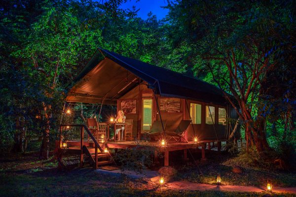 Kulu Safaris’ paradigm is to seamlessly blend the adventure of a Sri Lankan safari with exceptionally comfortable accommodation, while minimizing our ecological footprint, to offer you the definitive wildlife experience.