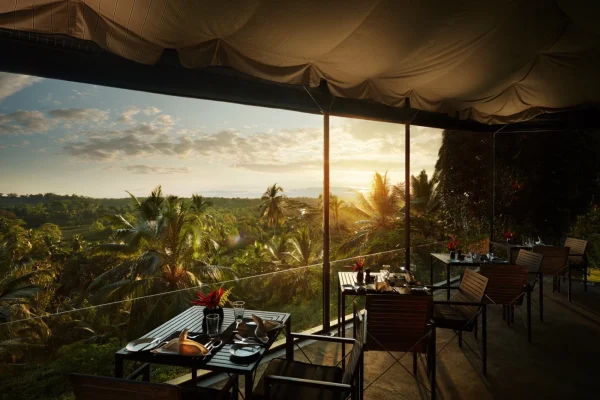 15-KK-dining-sunset-low