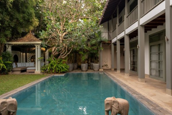 Garden and Pool 4