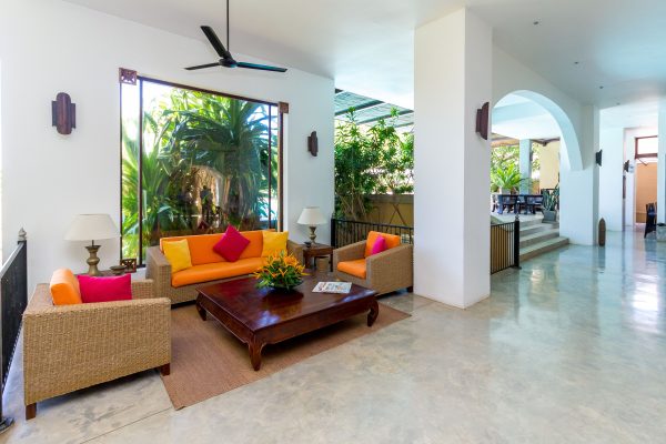 Lounge 3